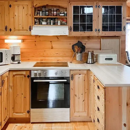Holiday home 3 Bedroom Cozy In Averoy Sofstad