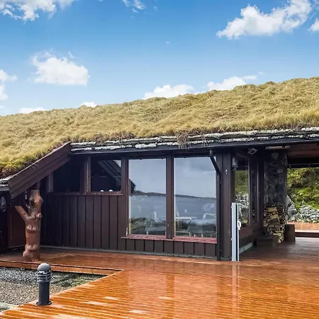 3 Bedroom Cozy In Averoy * Sofstad